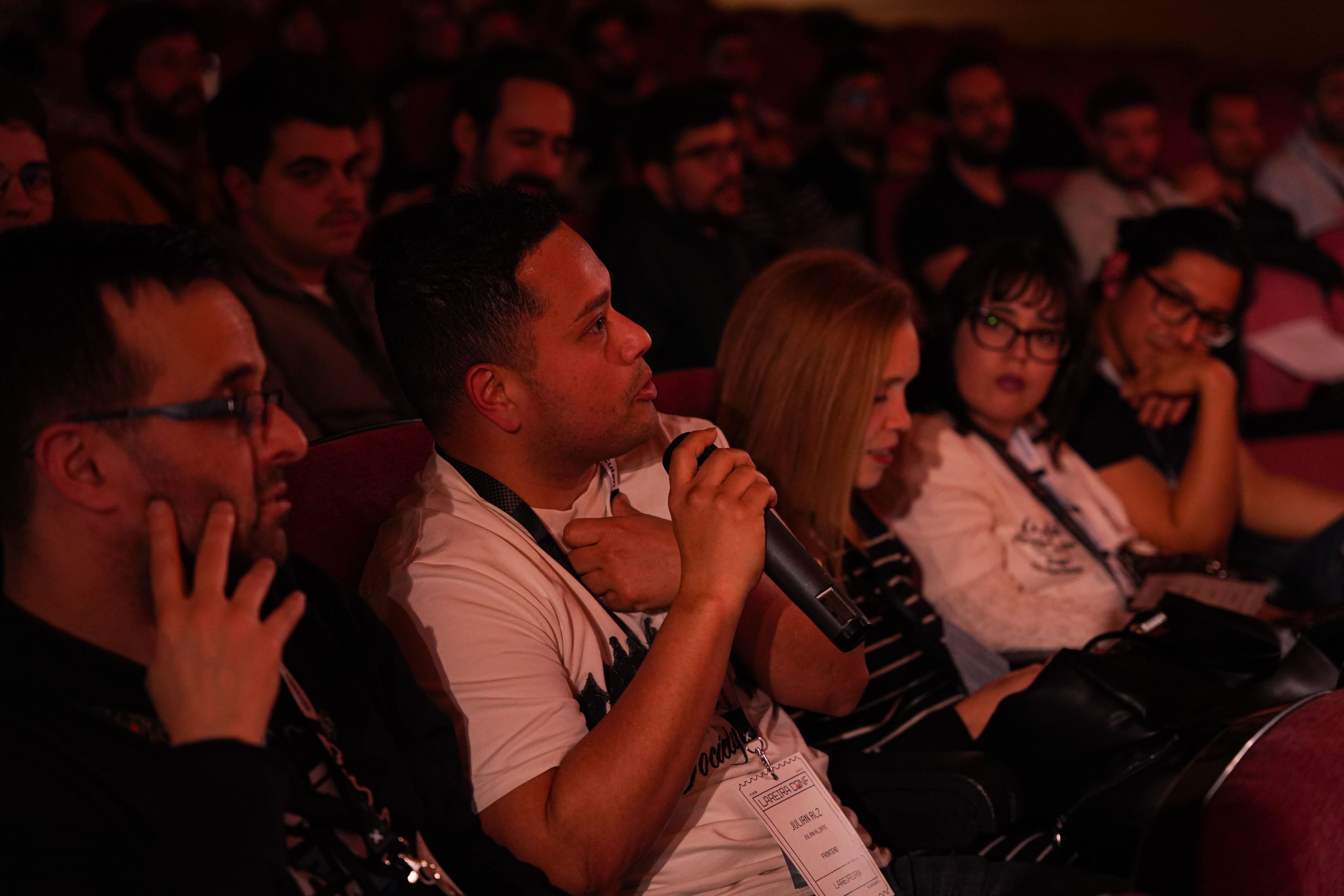 LaReira Conf - 脕rea de sponsors y exhibici贸n de productos tecnol贸gicos